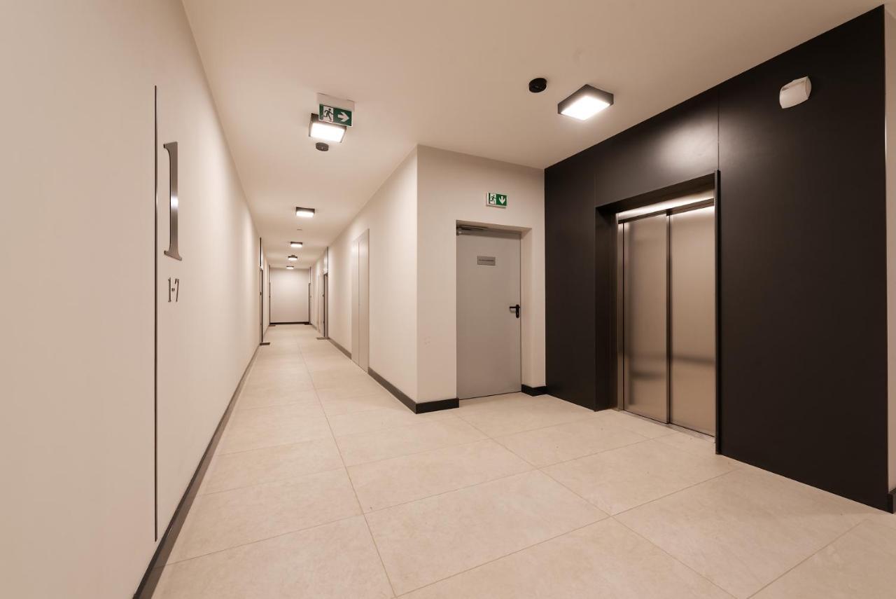 Zentrum II Apartament Parking By Impero Poznan Ngoại thất bức ảnh