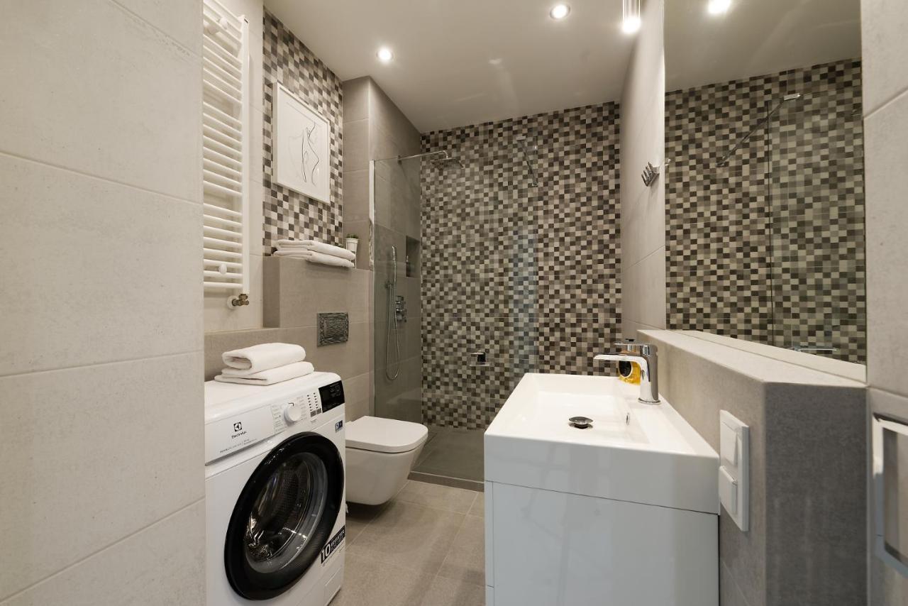Zentrum II Apartament Parking By Impero Poznan Ngoại thất bức ảnh
